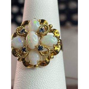 14k yellow gold Opal sapphire ring